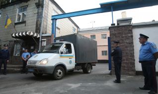 Car for transportation of prisoners
