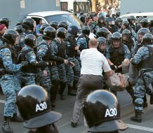 Employees of "Berkut" detain Timoshenko’s supporters