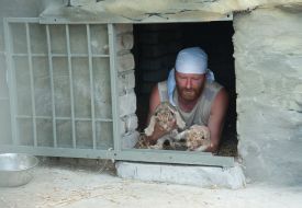 Aleksandr Pylyshenko holds the lionets