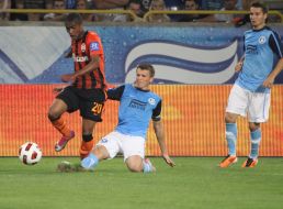 Ruslan Rotan and Douglas Costa