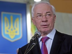 Микола Азаров