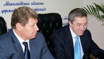 Nikolay Kruglov and Anatoliy Zabolotnyi