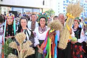 Establishing a record of Ukraine for the anthems