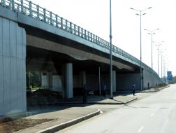 Highway stream crossing