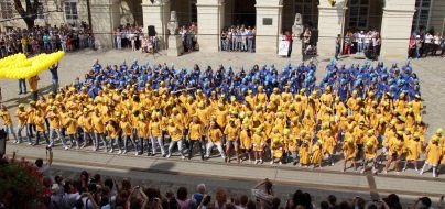 "Living" flag of Ukraine