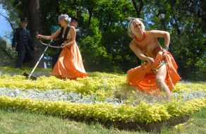 Активистки FEMEN