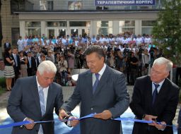 Виктор Янукович, Анатолий Присяжнюк и Александр Анищенко