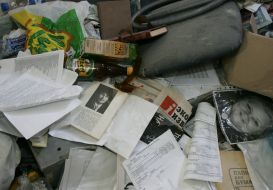 Garbage in “Syayvo” bookstore
