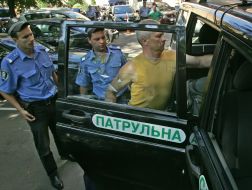 Militia employees and guard