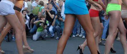 Участники Парада моделей в нижнем белье