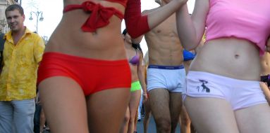 Участники Парада моделей в нижнем белье