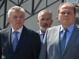 Mikhail Kulinyak and Dmitriy Tabachnik