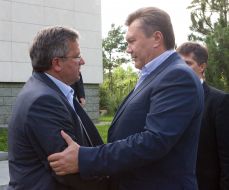 Viktor Yanukovich and  Bronislaw Komorowski