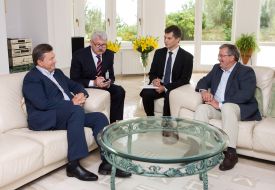 Viktor Yanukovich and  Bronislaw Komorowski