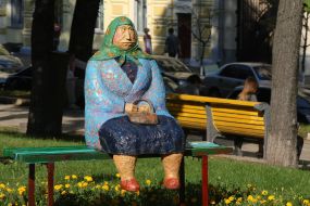 Sculpture of classic grandmother