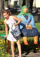 Sculpture "Сlassic grandmother"