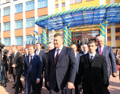 Viktor Yanukovich and Aleksandr Popov