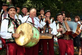 Guzul folk band