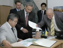 Dmitriy Bobro, Takahiro Yokomichi and Vladislav Lukyanov