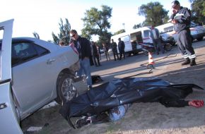 Трупы пассажиров Geely на месте ДТП