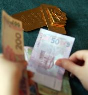 Hryvnia and the gold bullion