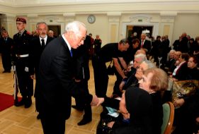 Nikolay Azarov condolences native Petr Tronko