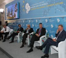 Participants of VIII Yalta meeting
