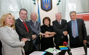 Signing of the Memorandum