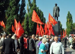 Unveiling of the monument to Lenin