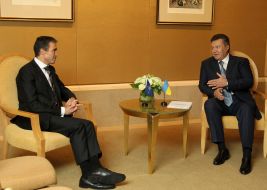 Виктор Янукович и Андерс Фог Расмуссен