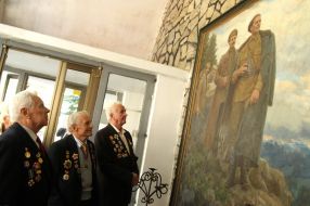 Participants of partisan motion