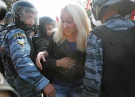 Столкновения между студентами и "Беркутом"