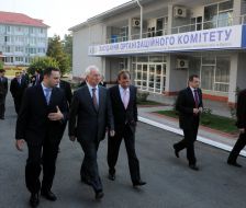 Ravil Safiullin and Nikolay Azarov