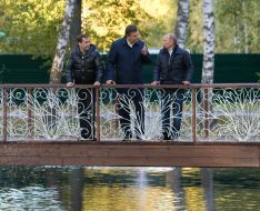 Dmitriy Medvedev, Viktor Yanukovich and Vladimir Putin