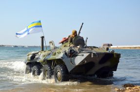 Armoured personnel carrier