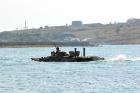 Armoured personnel carrier