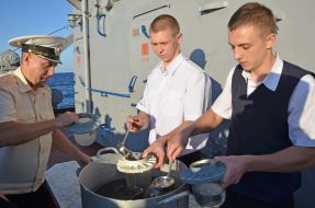 Sea-folk pour salt water in plafonds