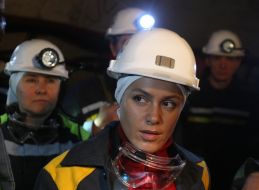 Nataliya Korolevskaya with miners