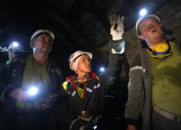 Nataliya Korolevskaya with miners