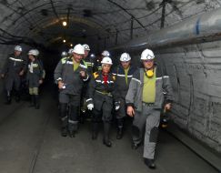 Nataliya Korolevskaya with miners