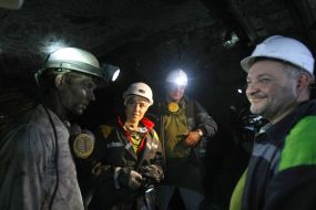 Nataliya Korolevskaya with miners