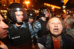 Clash with protesters "Berkut"