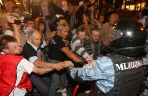 Conflict between Yuliya Timoshenko's supporter and militia