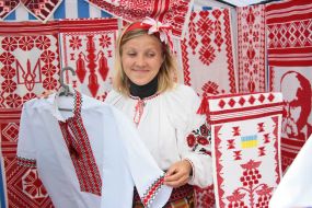 Sale of vyshyvankas and towels
