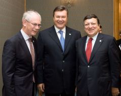 Herman van Rompuy, Viktor Yanukovich and Jose Manuel Barrosu
