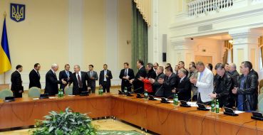 Signing of the Memorandums