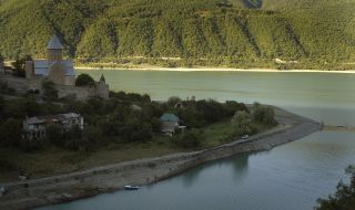 Крепость Ананури