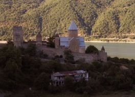 Ananuri fortress