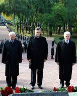Nikolay Azarov, Viktor Yanukovich and Vladimir Litvin