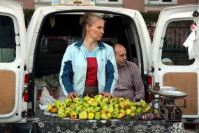 Salespeople sale pepper